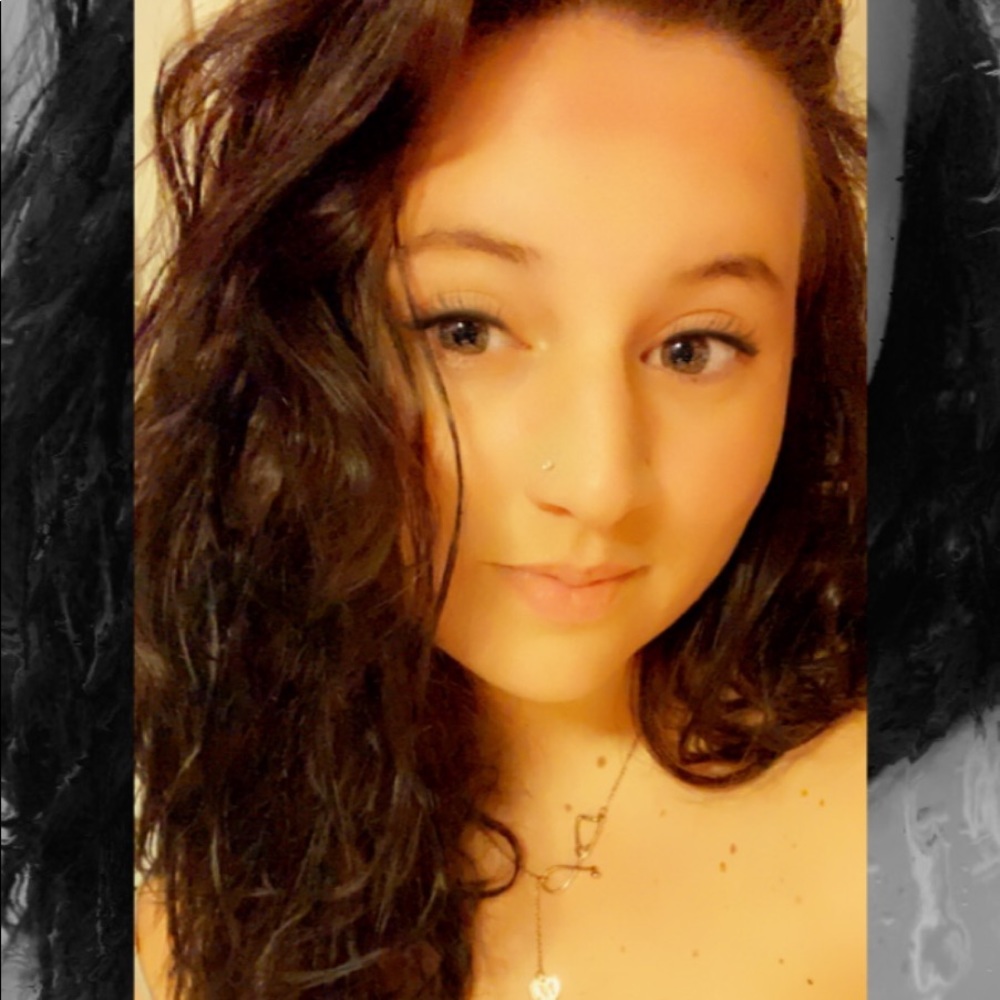 Meet your Posher, Madeline